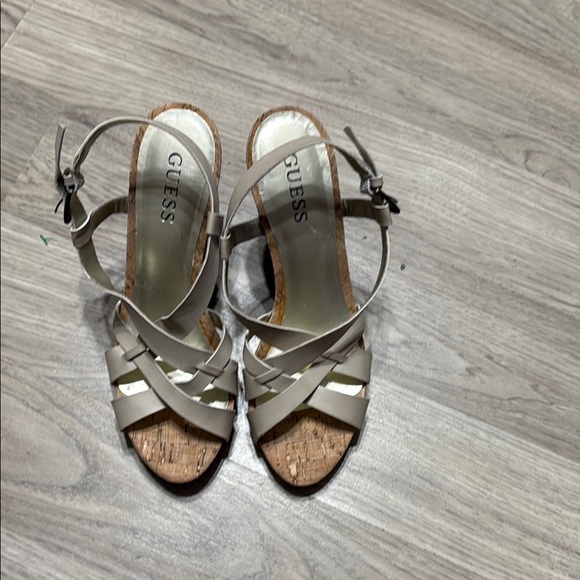 Guess Tan Sandals Chic Strappy Design - Picture 1 of 6